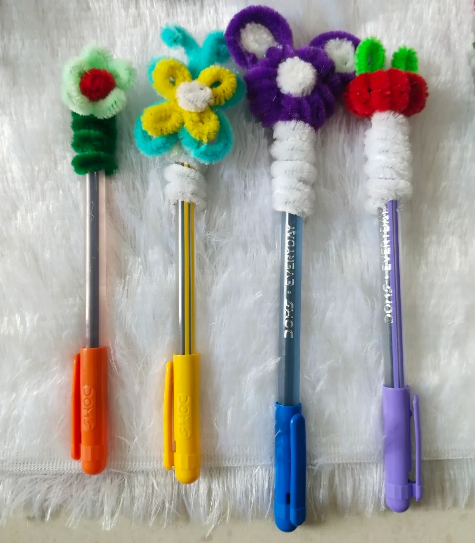 Flower Pen Charm